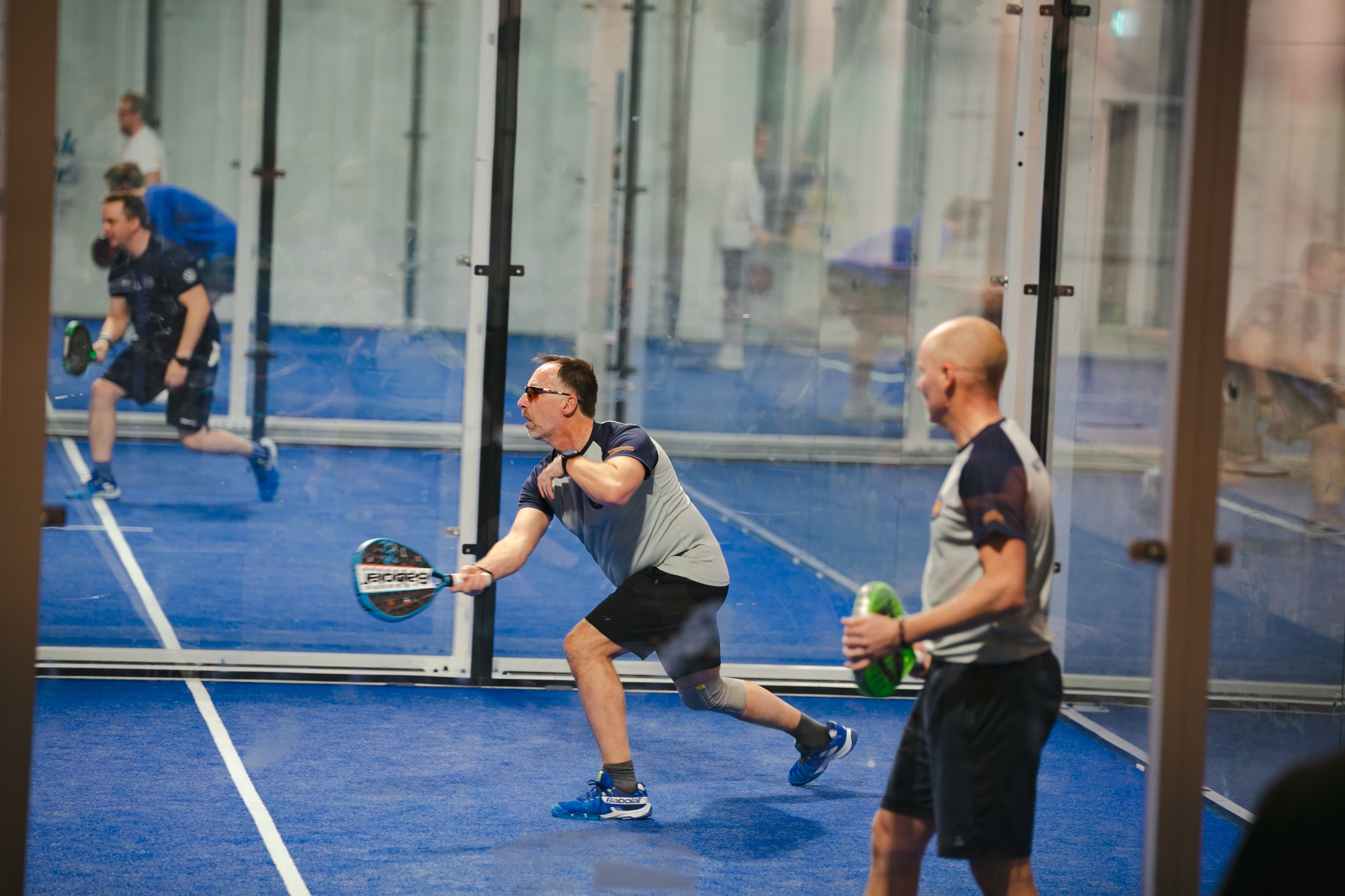 Laget från Wangeskog trivdes på padelbanan.
